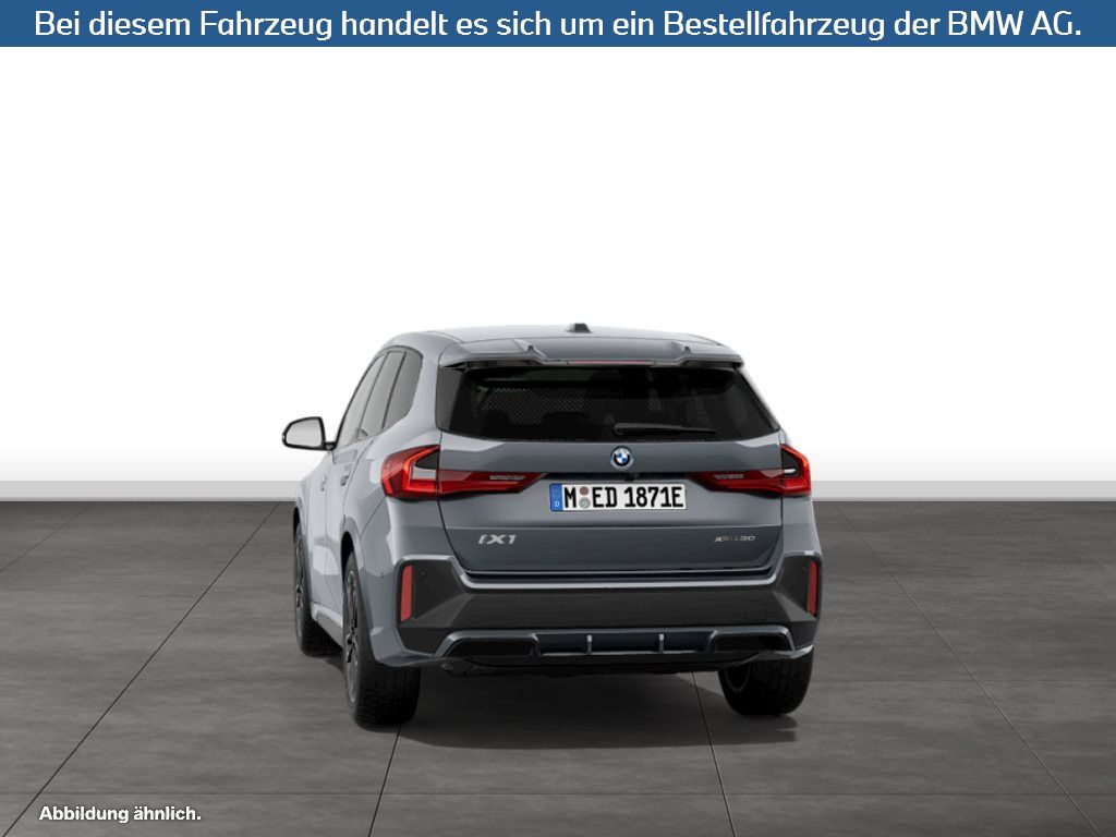 Fahrzeugabbildung BMW iX1 xDrive30