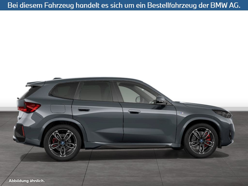 Fahrzeugabbildung BMW iX1 xDrive30