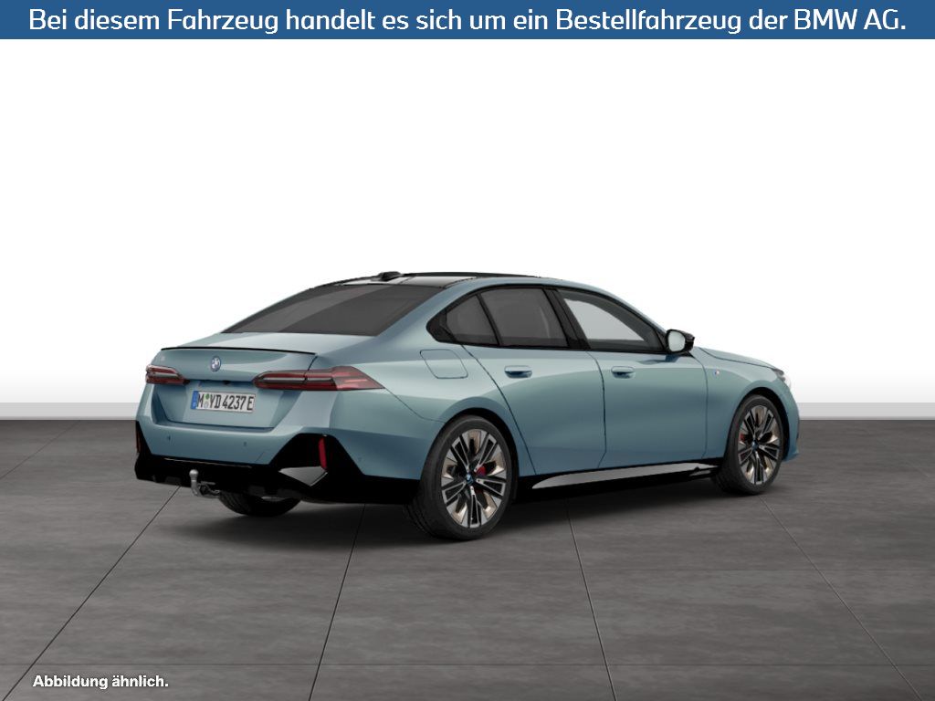 Fahrzeugabbildung BMW i5 M60 xDrive Limousine