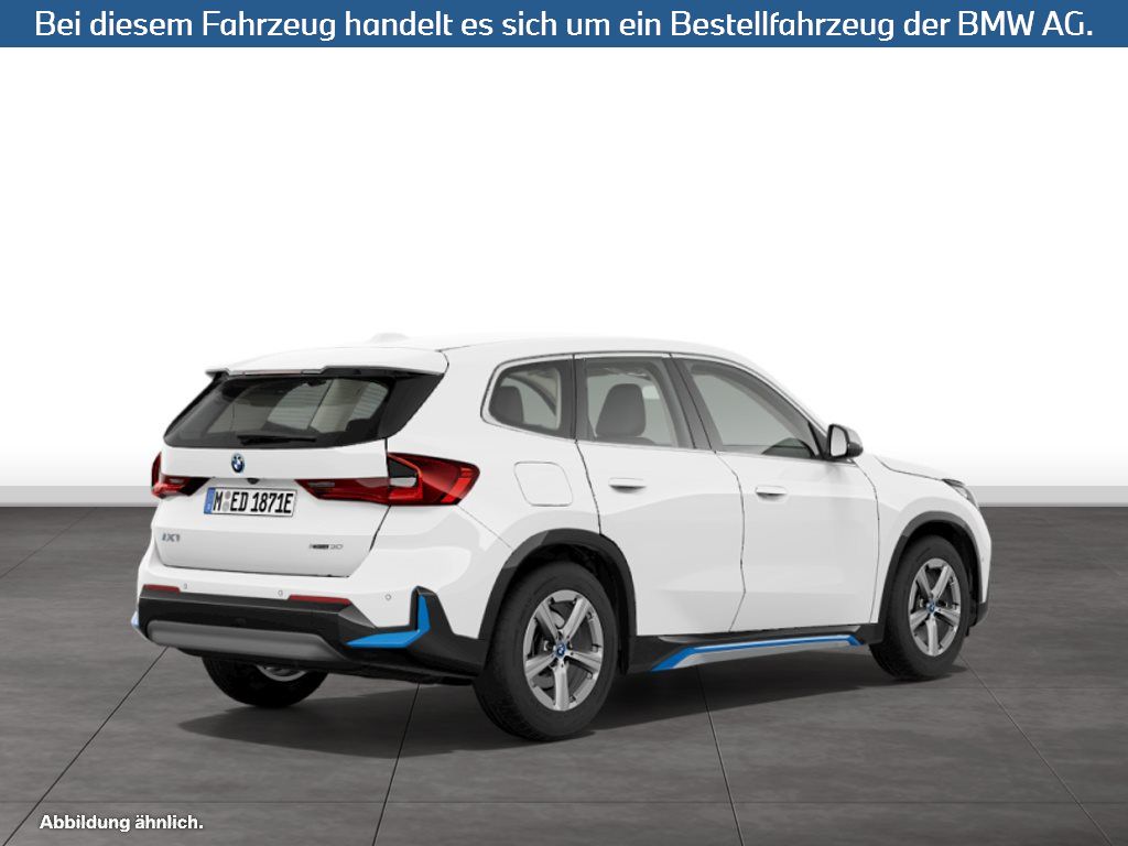 Fahrzeugabbildung BMW iX1 xDrive30