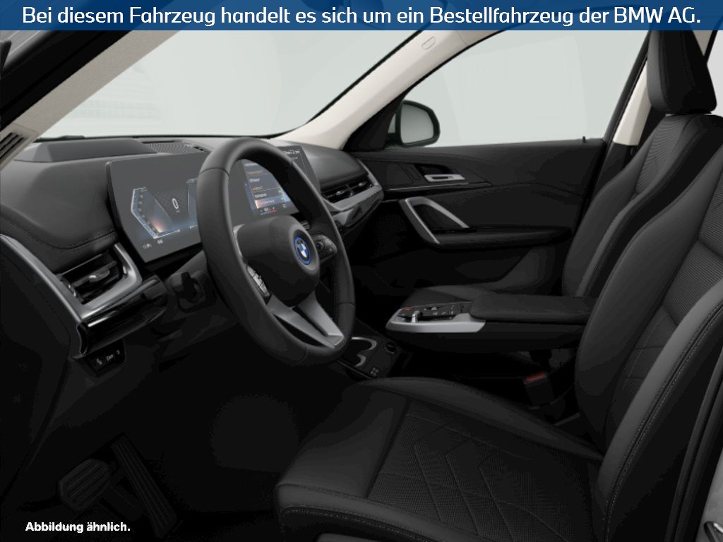 Fahrzeugabbildung BMW iX1 xDrive30