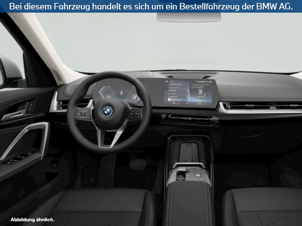 Fahrzeugabbildung BMW iX1 xDrive30