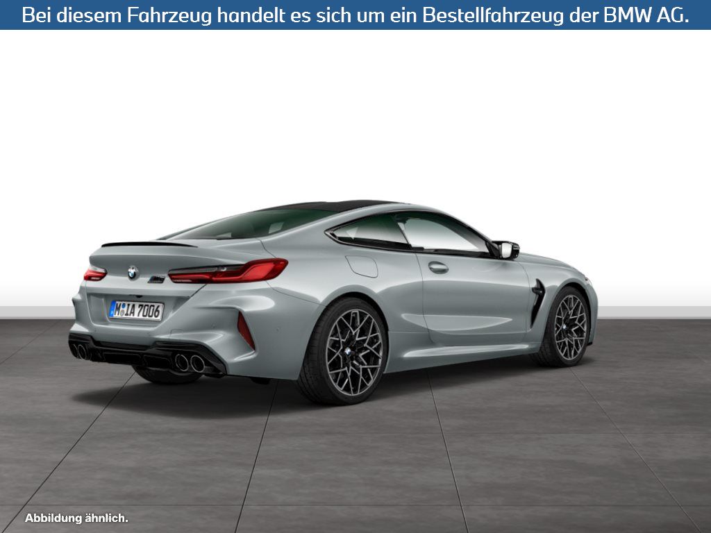 Fahrzeugabbildung BMW M8 Coupé