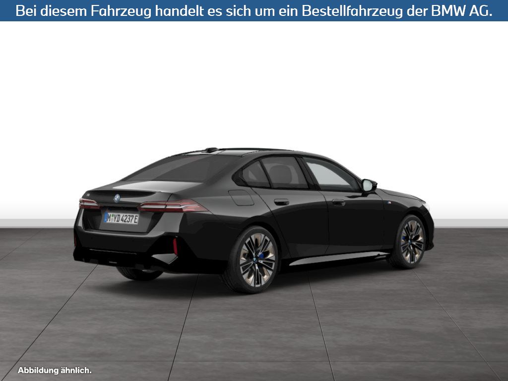 Fahrzeugabbildung BMW i5 M60 xDrive Limousine