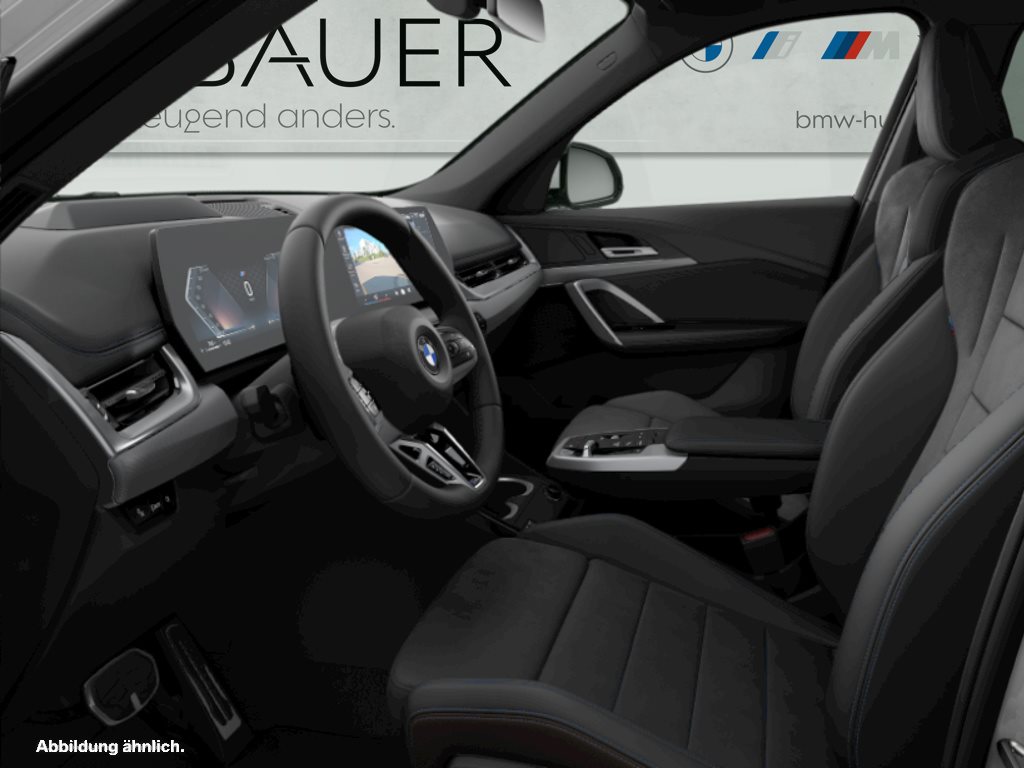 Fahrzeugabbildung BMW X1 sDrive20i [M Sport, HUD, AHK, ACC, RFK, 19 LMR]