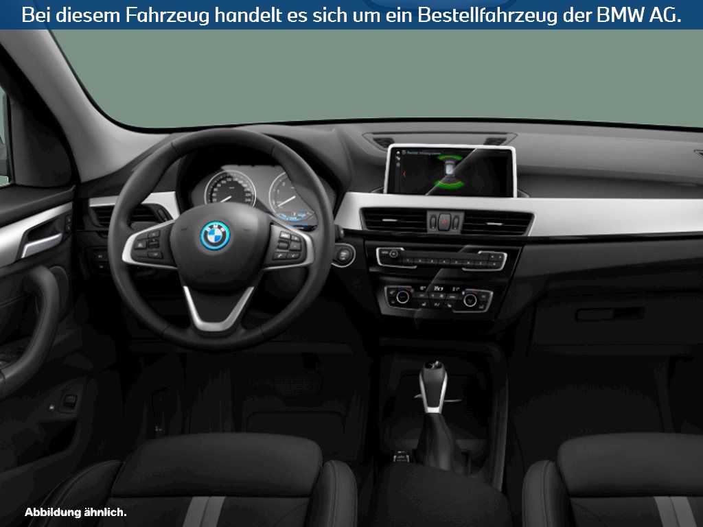 Fahrzeugabbildung BMW X1 xDrive25e