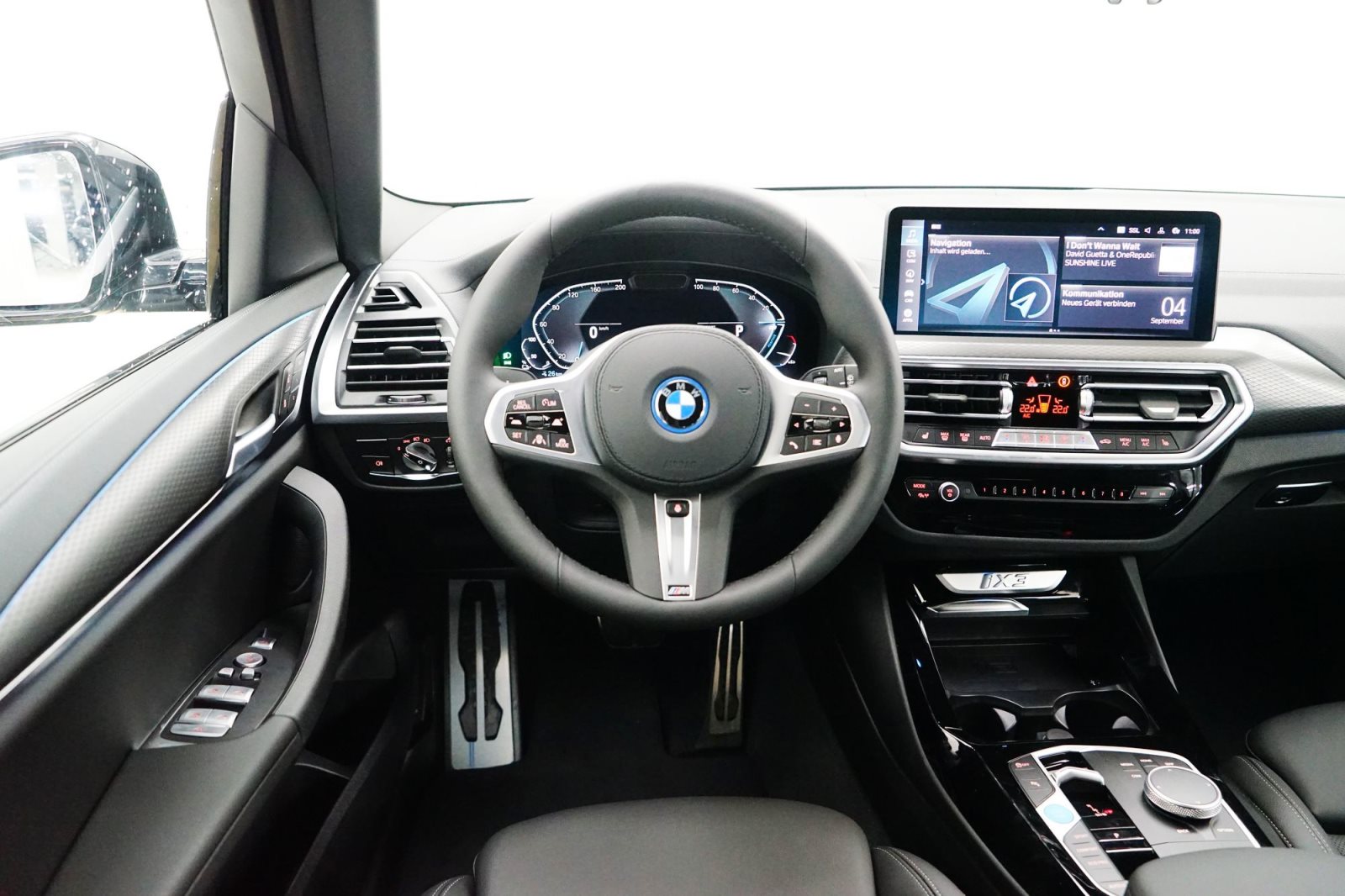 Fahrzeugabbildung BMW iX3 [Inspiring, AHK, Driv Prof., RFK, GSD]