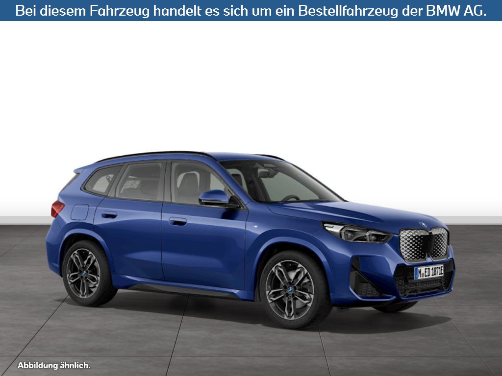 Fahrzeugabbildung BMW iX1 xDrive30