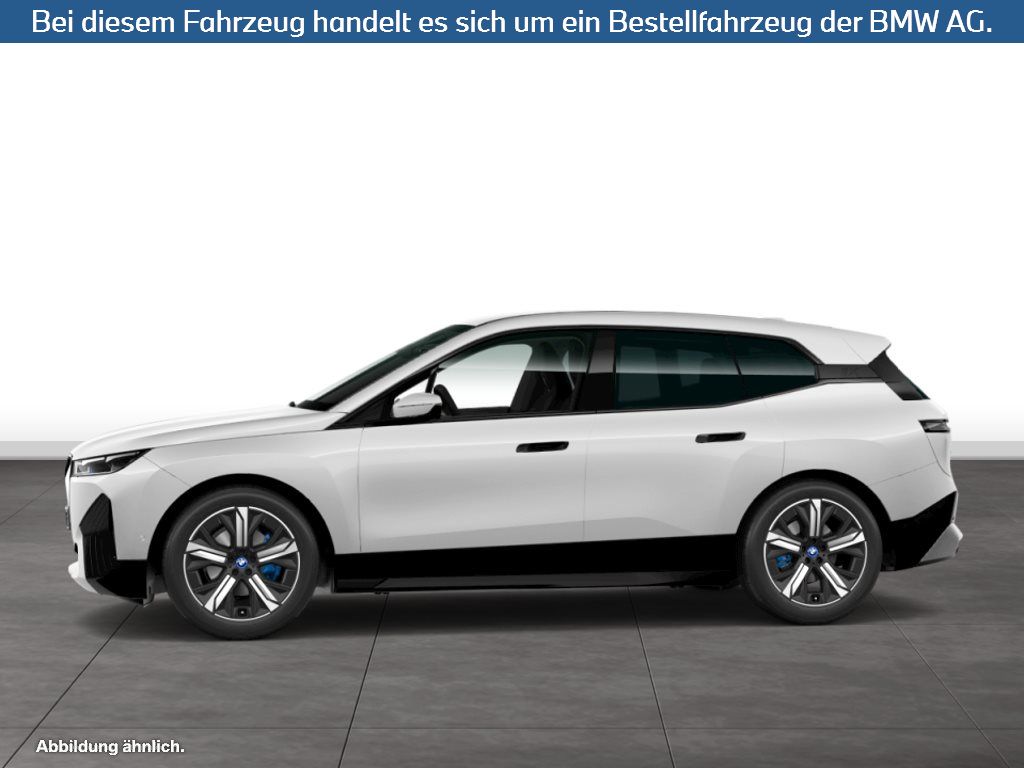 Fahrzeugabbildung BMW iX xDrive50