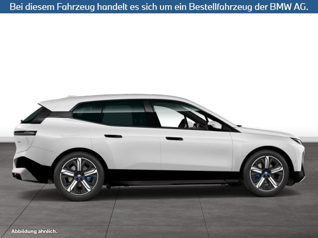 Fahrzeugabbildung BMW iX xDrive50