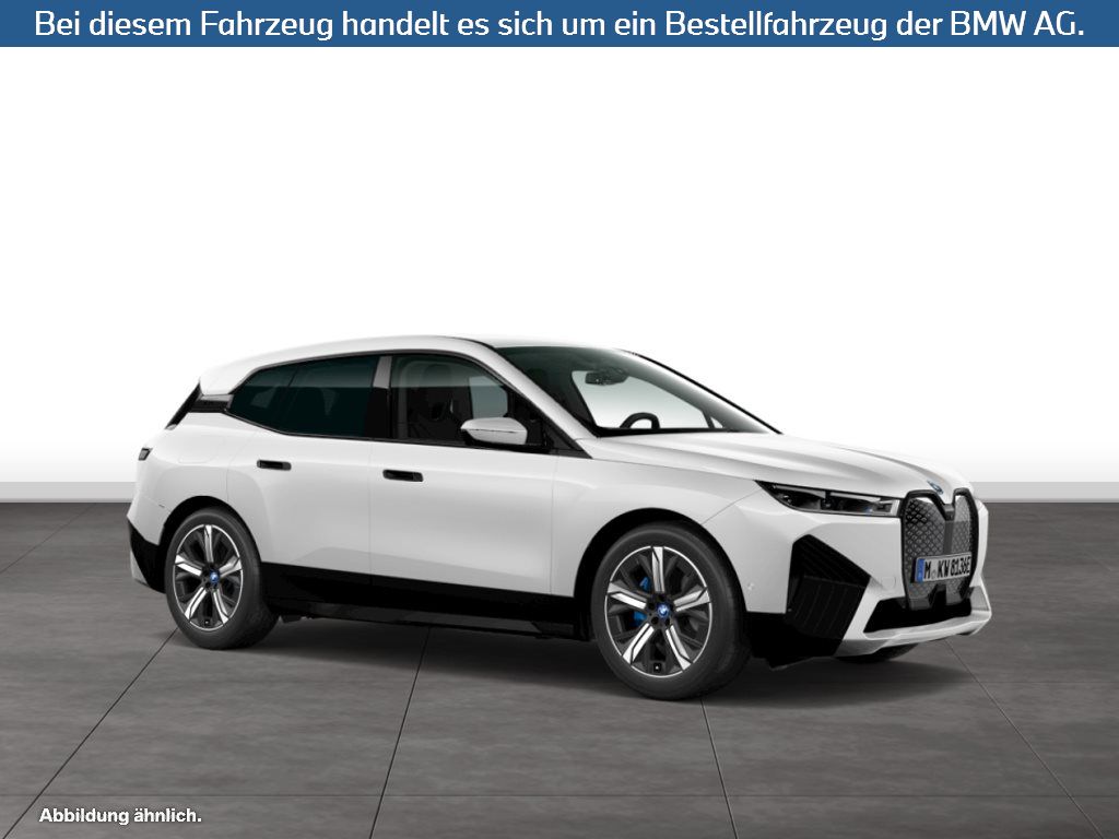 Fahrzeugabbildung BMW iX xDrive50