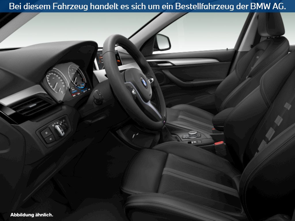 Fahrzeugabbildung BMW X1 xDrive25e