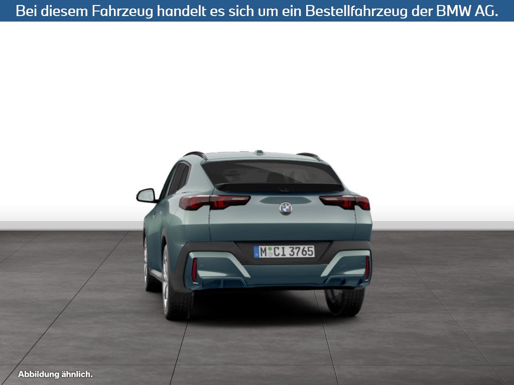 Fahrzeugabbildung BMW X2 sDrive18d