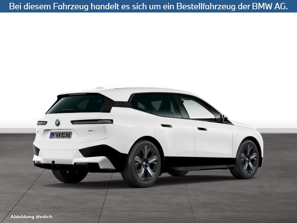 Fahrzeugabbildung BMW iX xDrive40