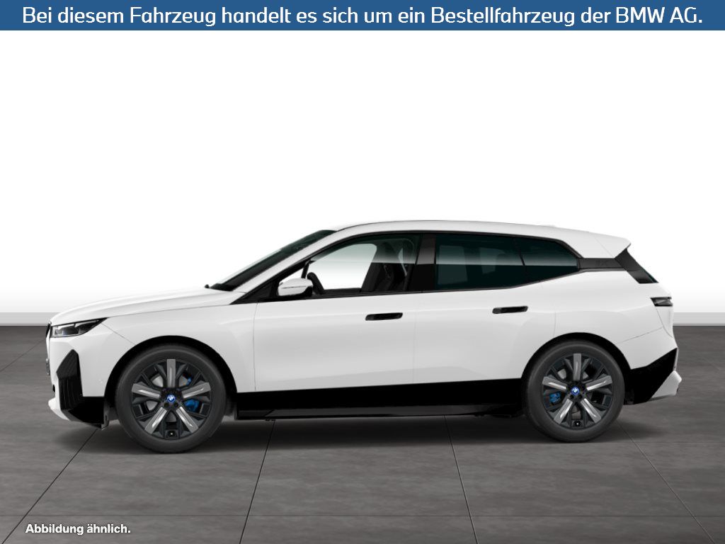 Fahrzeugabbildung BMW iX xDrive40