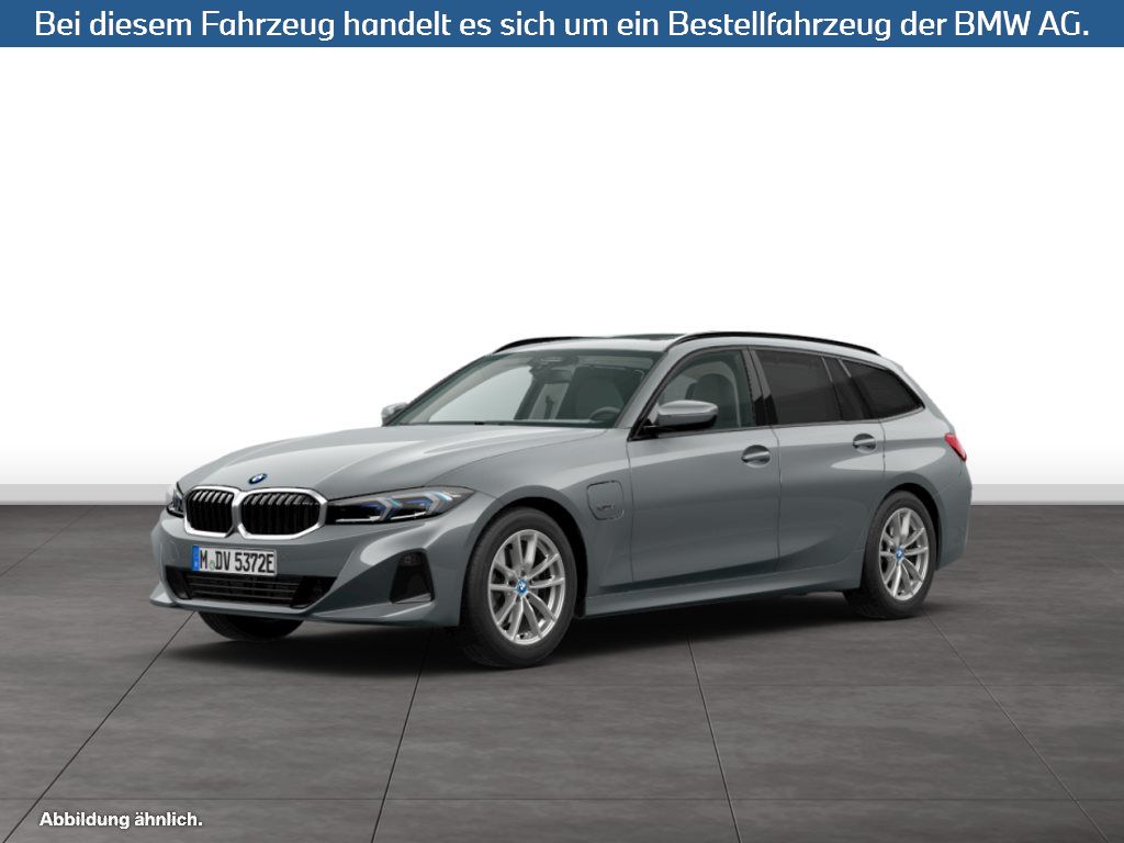 BMW 330e Touring