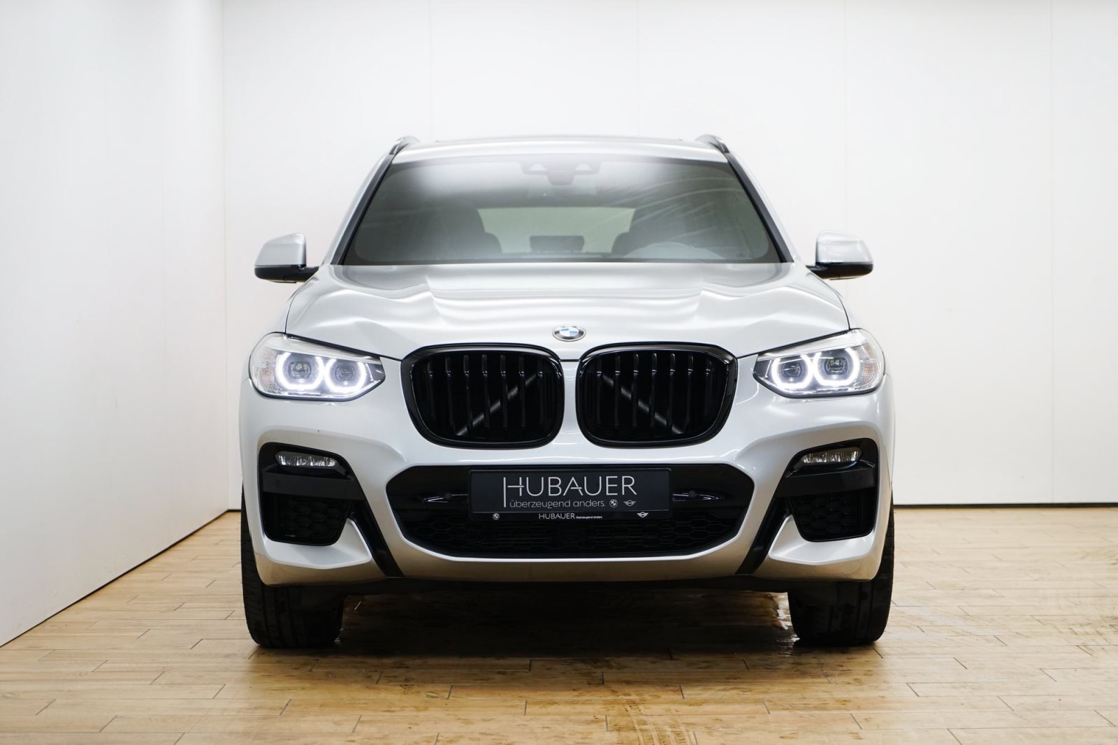 Fahrzeugabbildung BMW X3 xDrive30e [M Sport, LC Prof., HUD, 20 LMR]