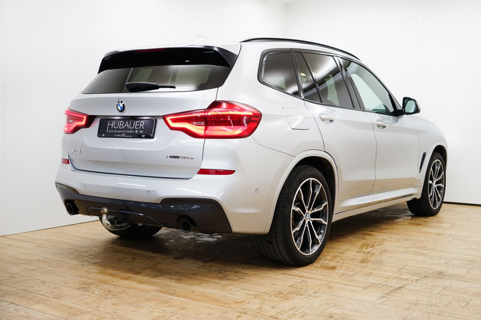 Fahrzeugabbildung BMW X3 xDrive30e [M Sport, LC Prof., HUD, 20 LMR]