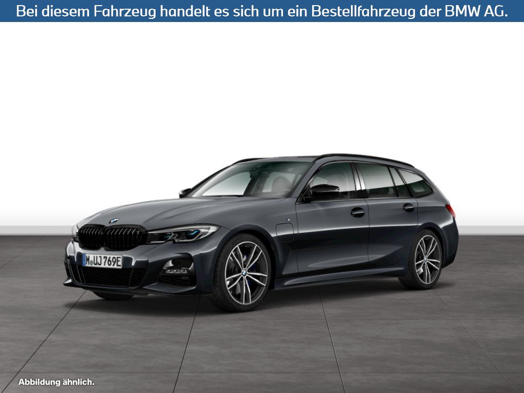 BMW 330e xDrive Touring