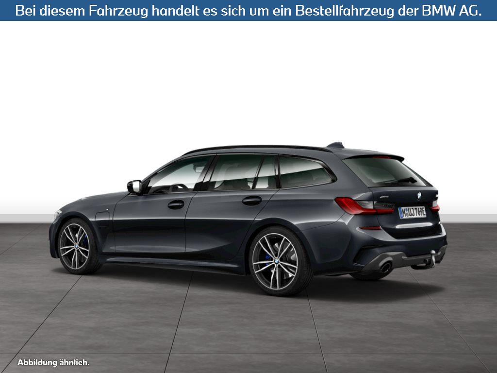 Fahrzeugabbildung BMW 330e xDrive Touring