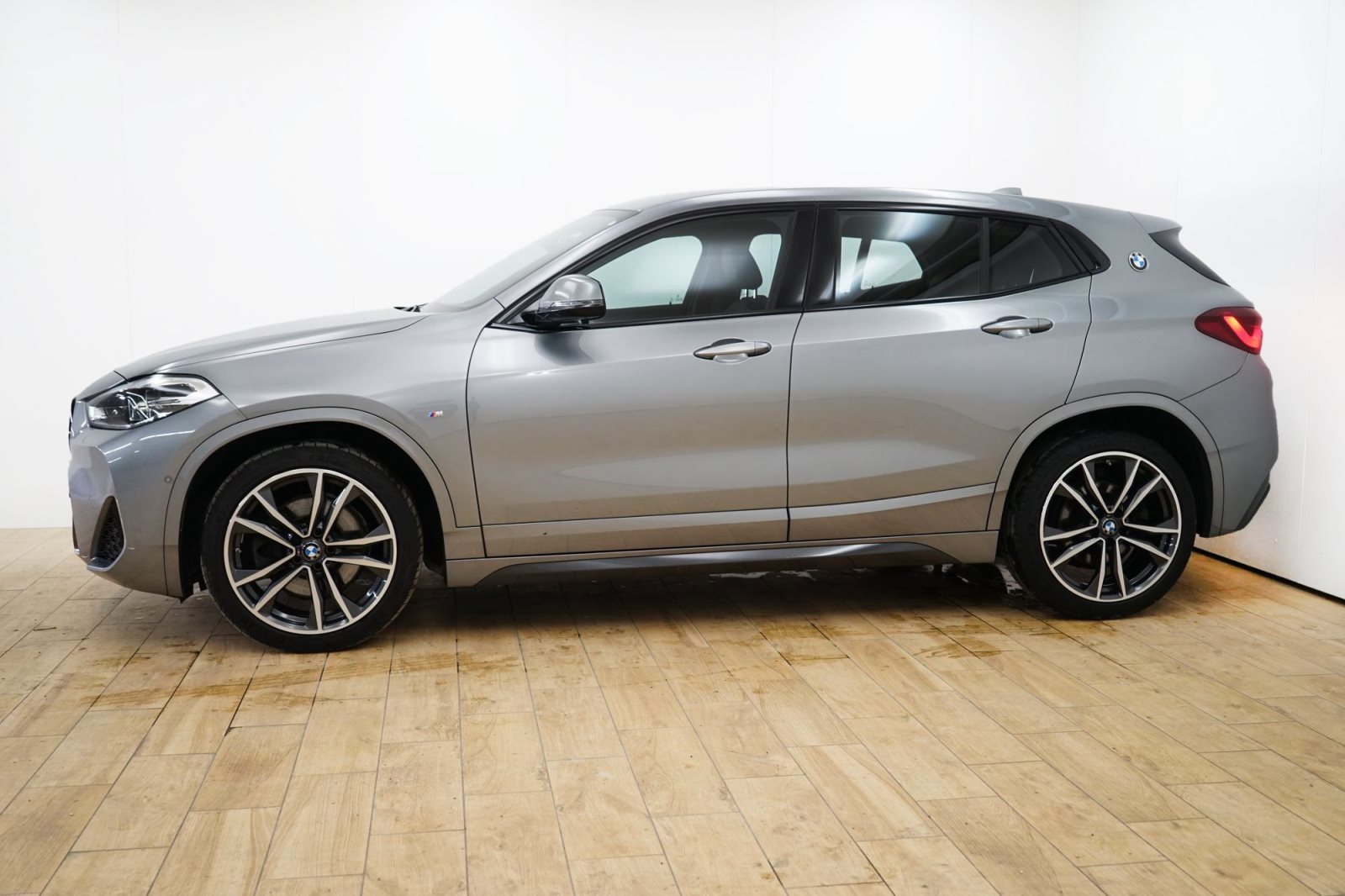 Fahrzeugabbildung BMW X2 xDrive20d [M Sport, Navi, Rückfahrkamera]