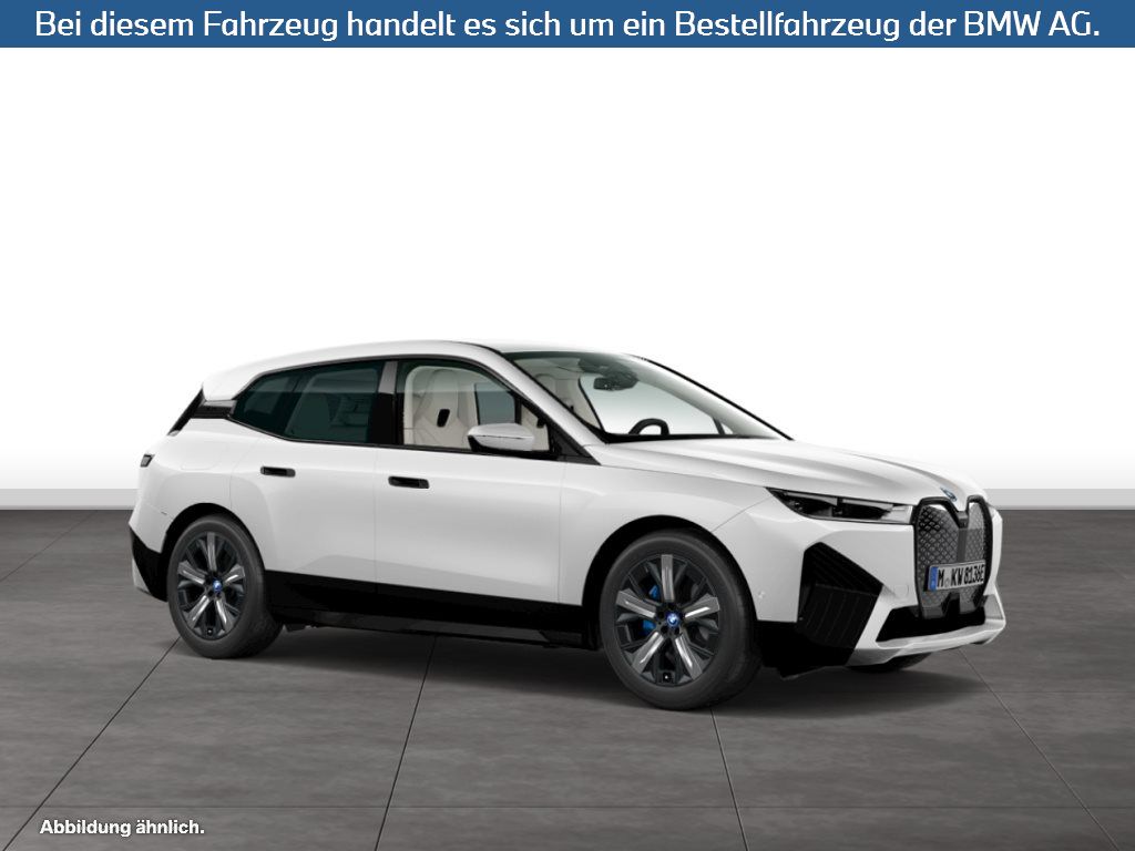 Fahrzeugabbildung BMW iX xDrive40