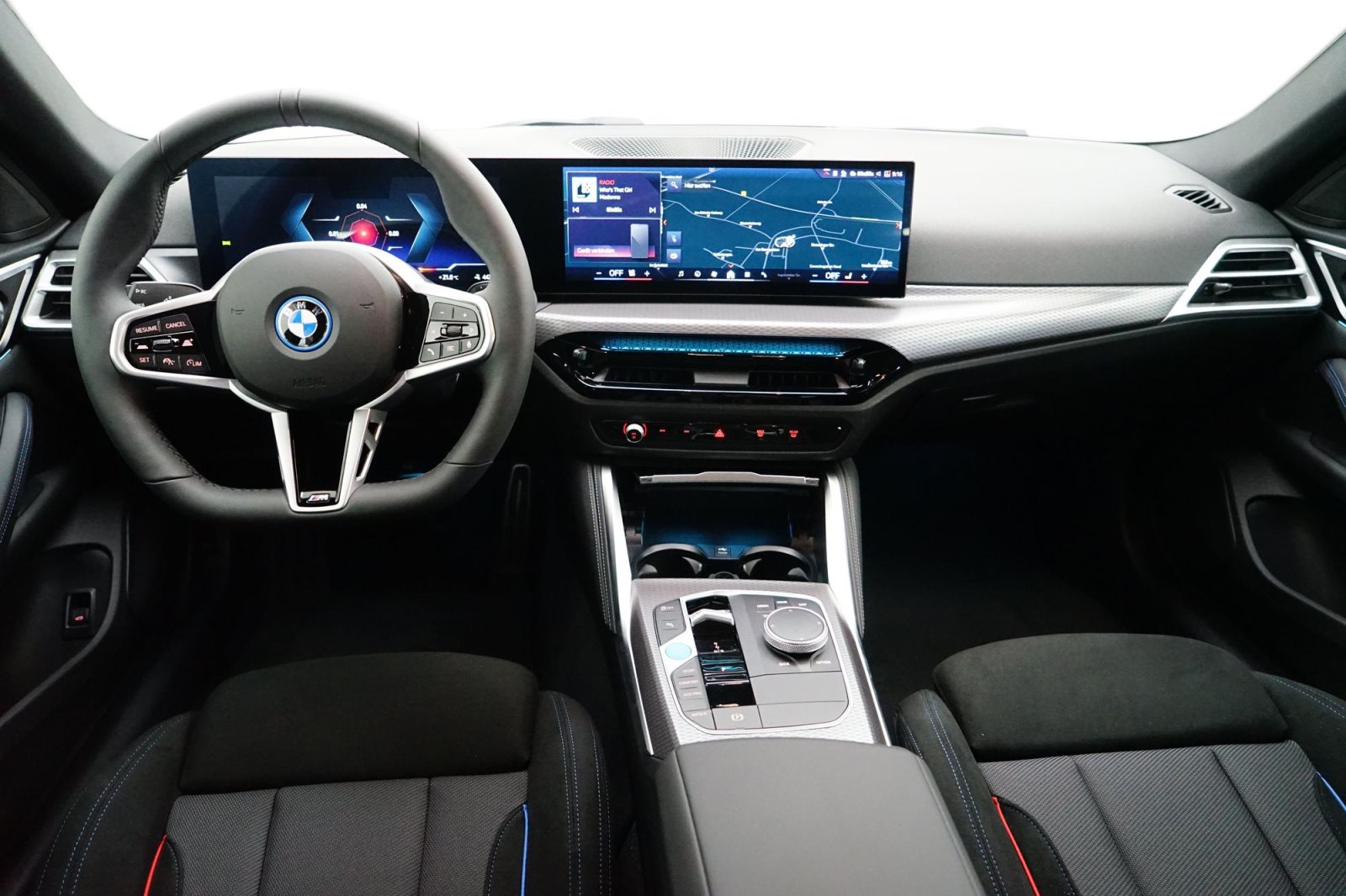 Fahrzeugabbildung BMW i4 eDrive35 [M Sport, ACC, 18 LMR, RFK, SHZ]