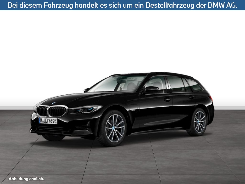 BMW 330e xDrive Touring