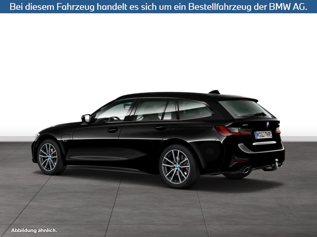 Fahrzeugabbildung BMW 330e xDrive Touring