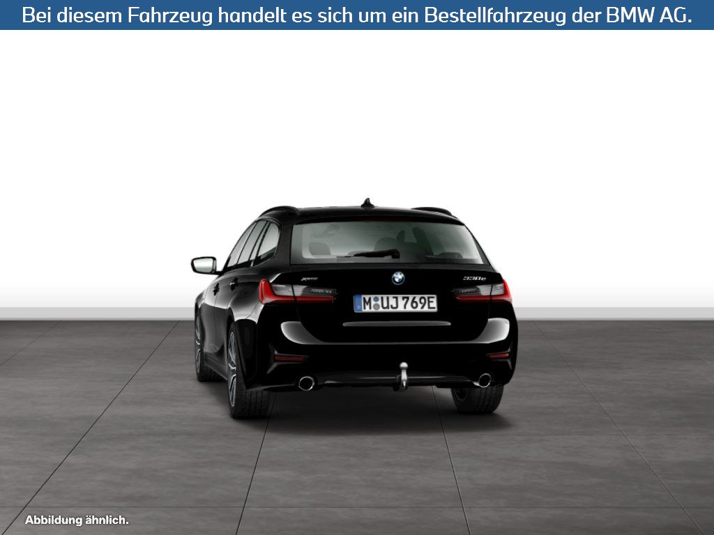 Fahrzeugabbildung BMW 330e xDrive Touring