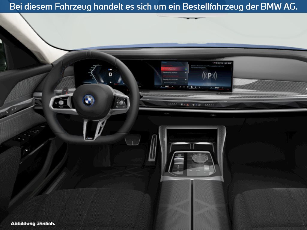 Fahrzeugabbildung BMW M760e xDrive Limousine