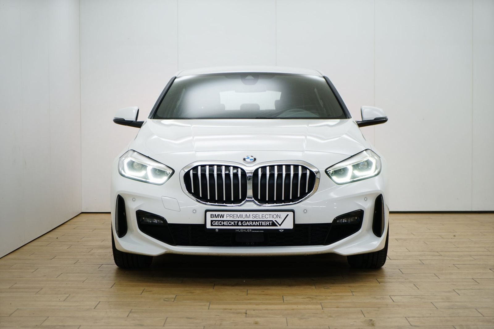 Fahrzeugabbildung BMW 120i 5-Türer [M Sport, LC Prof., LED, 18 LMR]