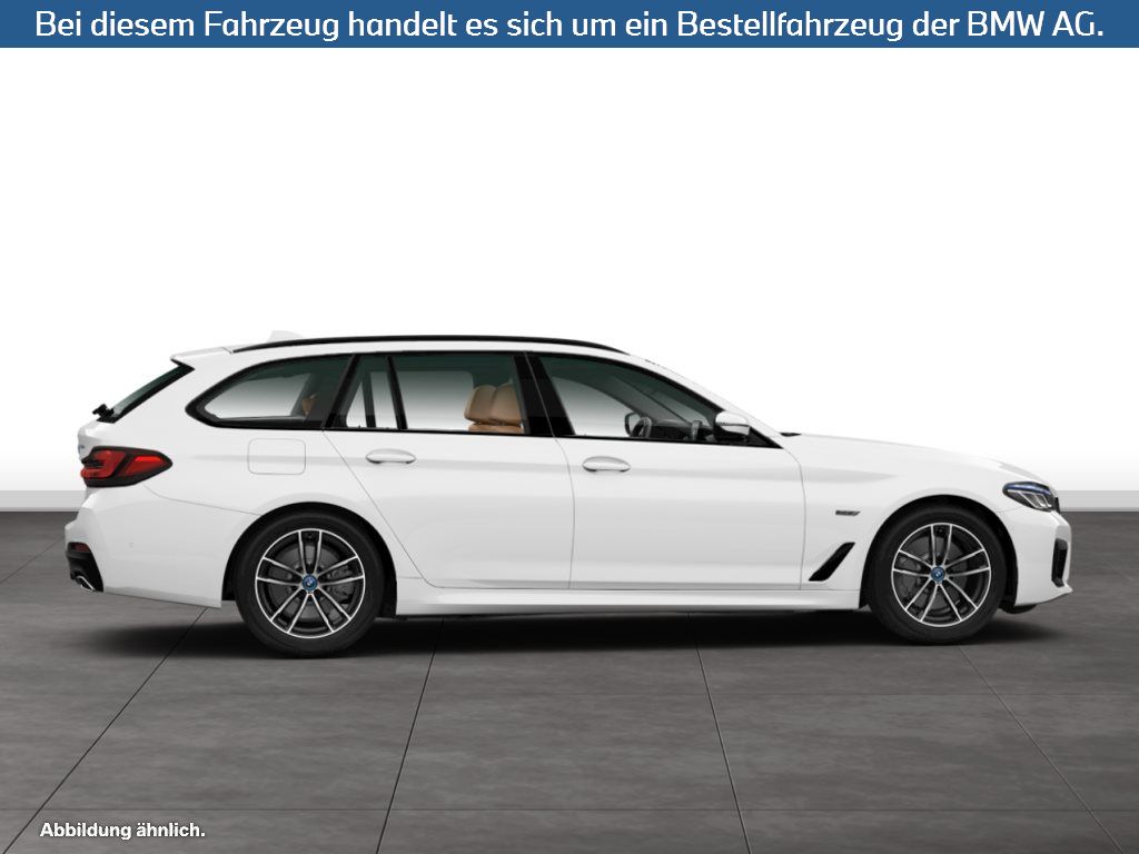 Fahrzeugabbildung BMW 530e Touring