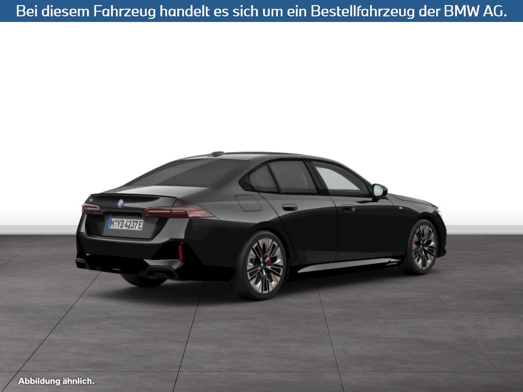 Fahrzeugabbildung BMW i5 eDrive40 Limousine