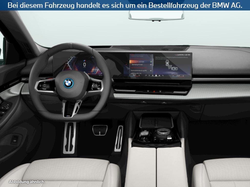 Fahrzeugabbildung BMW i5 eDrive40 Limousine