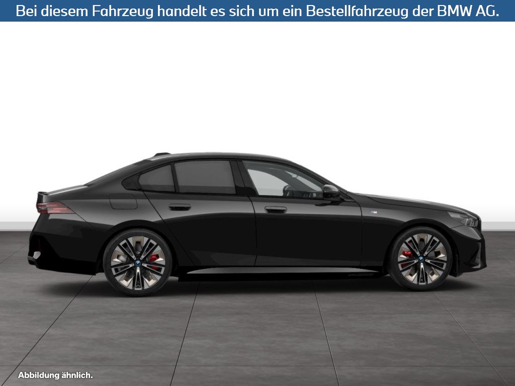 Fahrzeugabbildung BMW i5 eDrive40 Limousine