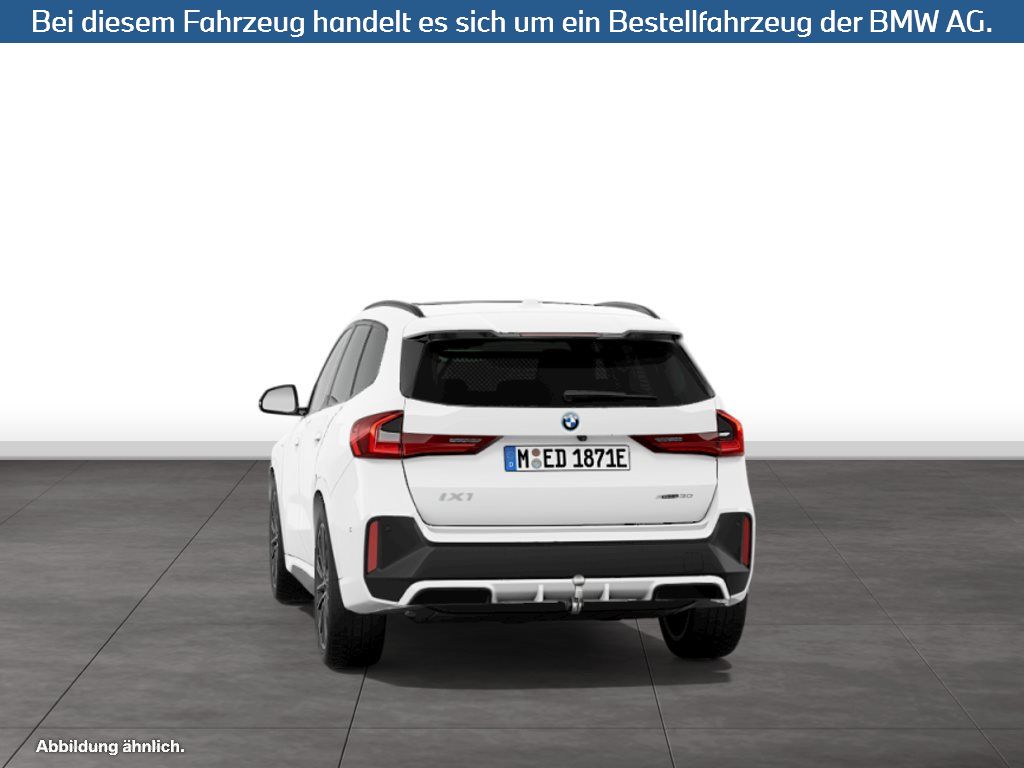 Fahrzeugabbildung BMW iX1 xDrive30