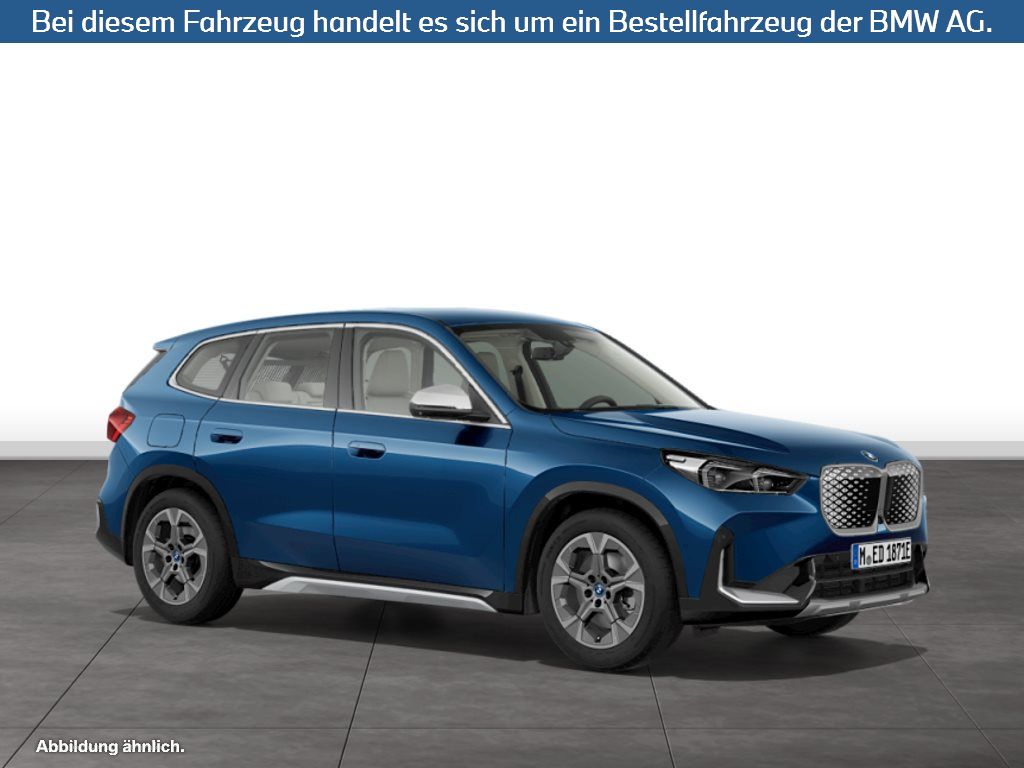 Fahrzeugabbildung BMW iX1 xDrive30