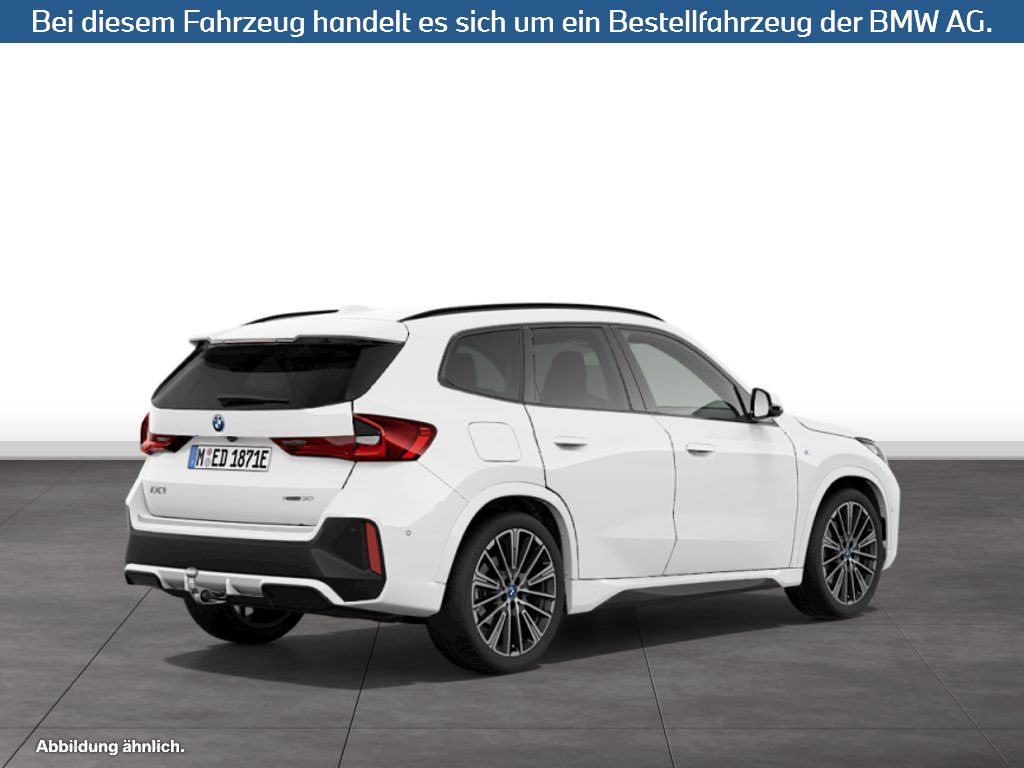 Fahrzeugabbildung BMW iX1 xDrive30