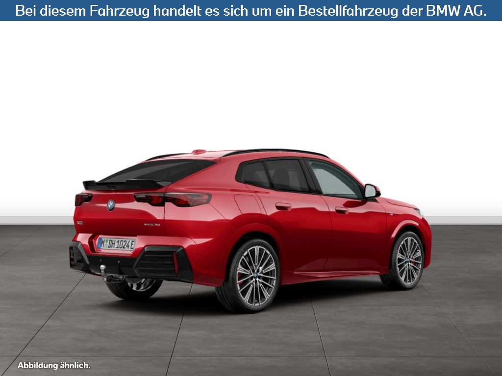 Fahrzeugabbildung BMW iX2 xDrive30