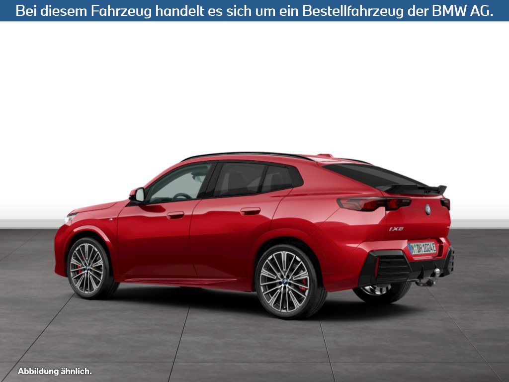 Fahrzeugabbildung BMW iX2 xDrive30