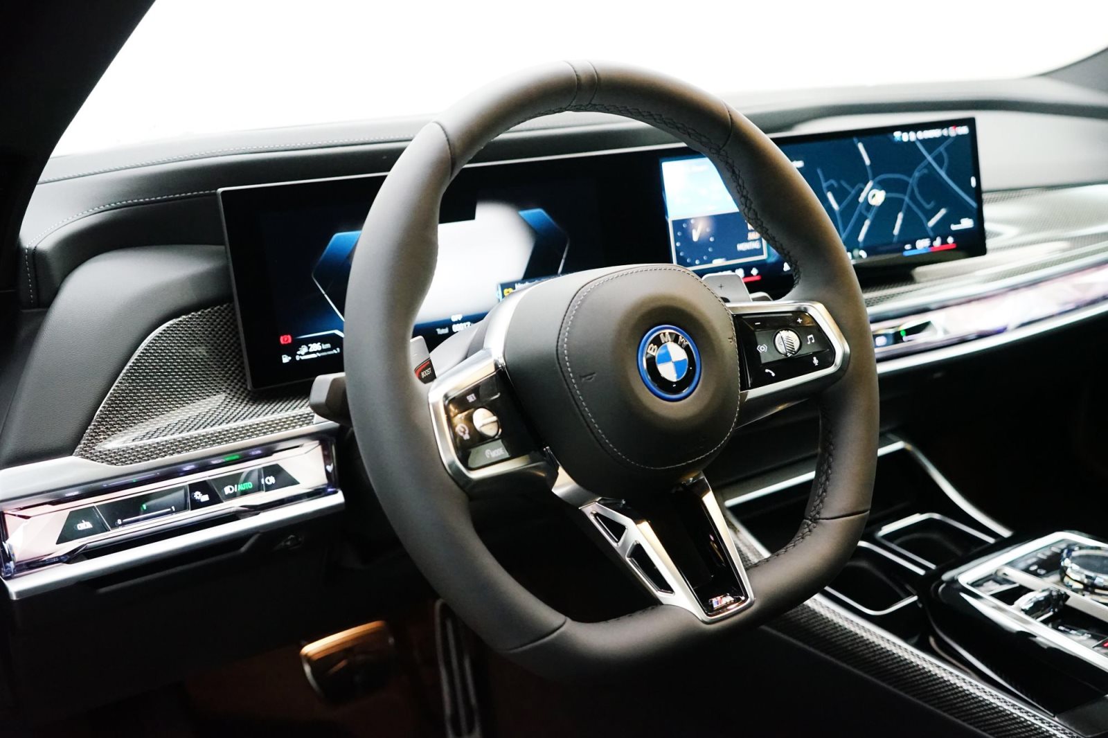 Fahrzeugabbildung BMW 750e xDrive Limousine [M Sportpaket Pro]