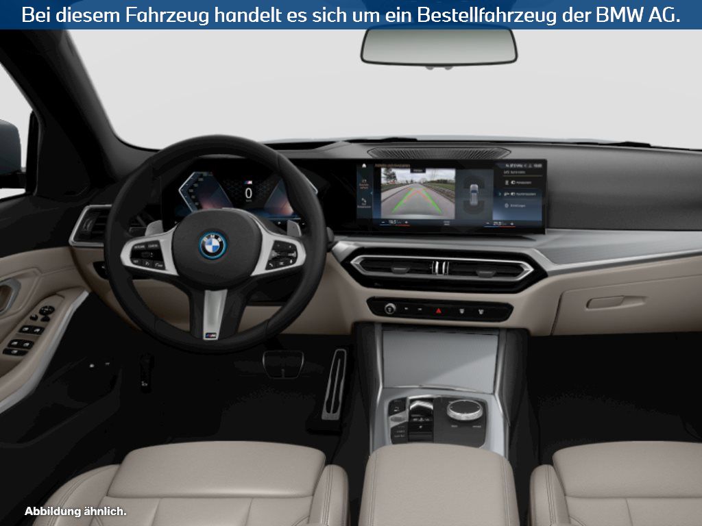 Fahrzeugabbildung BMW 330e xDrive Touring