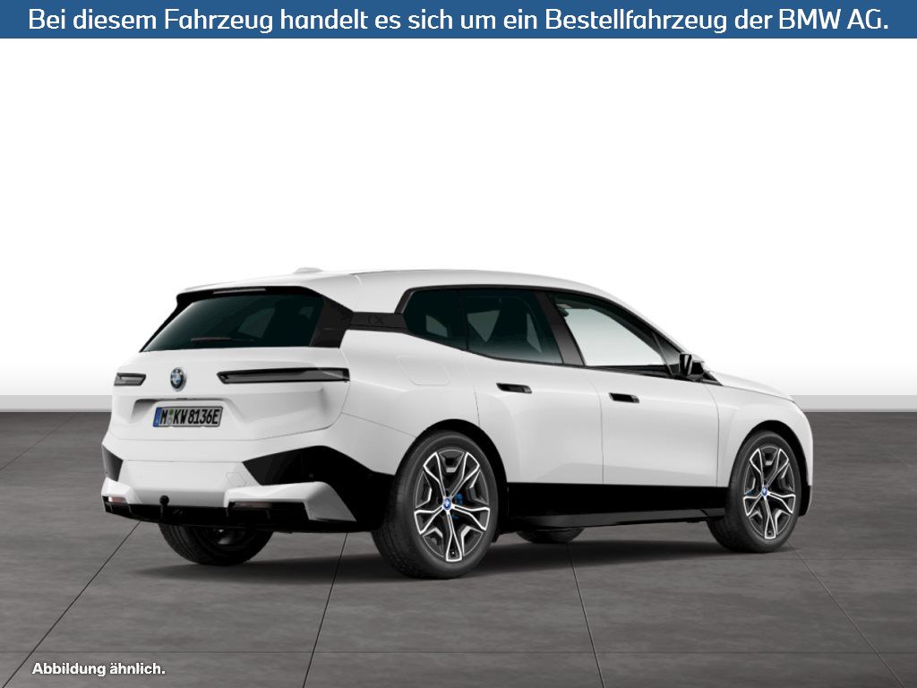 Fahrzeugabbildung BMW iX xDrive40