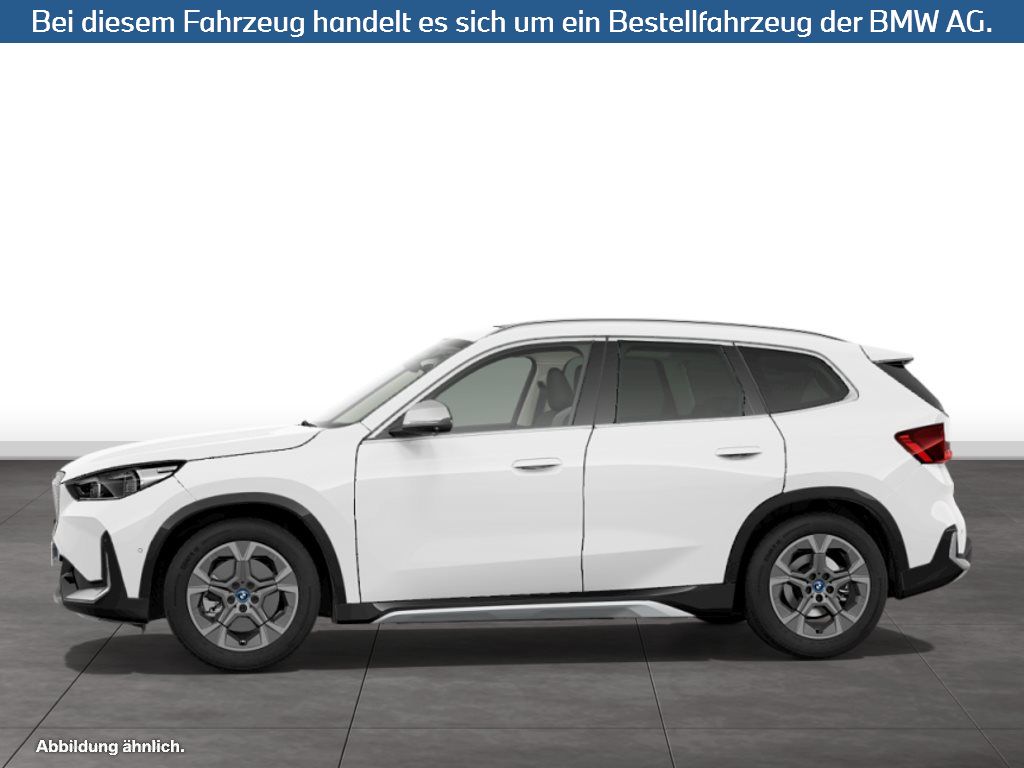 Fahrzeugabbildung BMW iX1 xDrive30