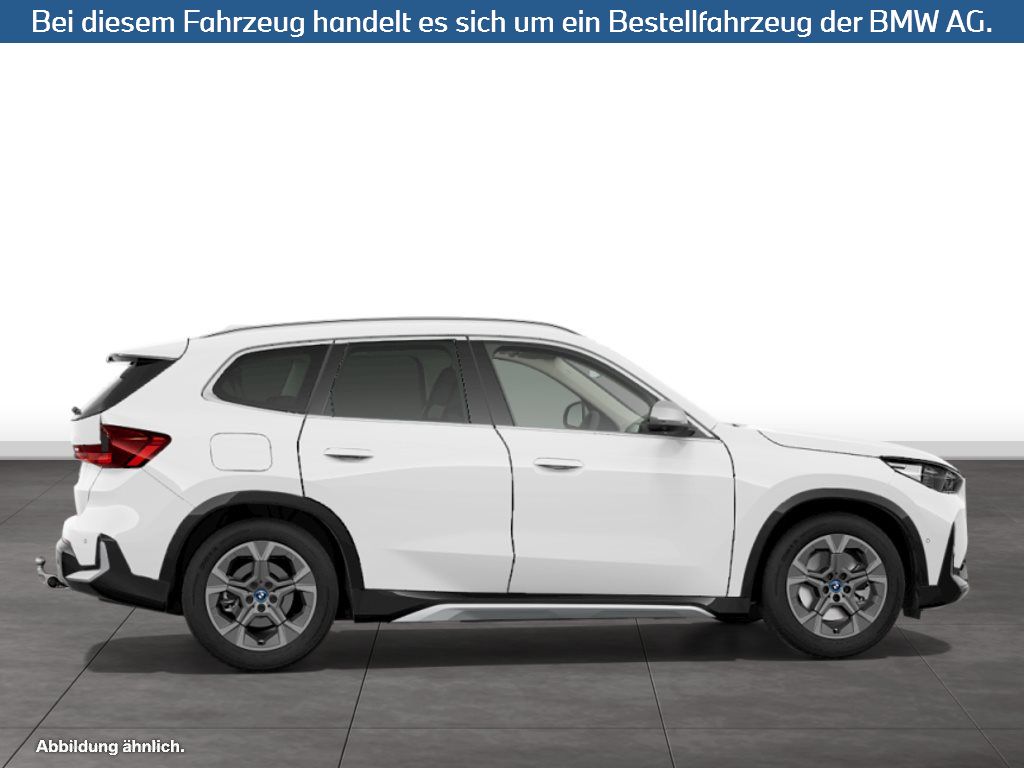 Fahrzeugabbildung BMW iX1 xDrive30