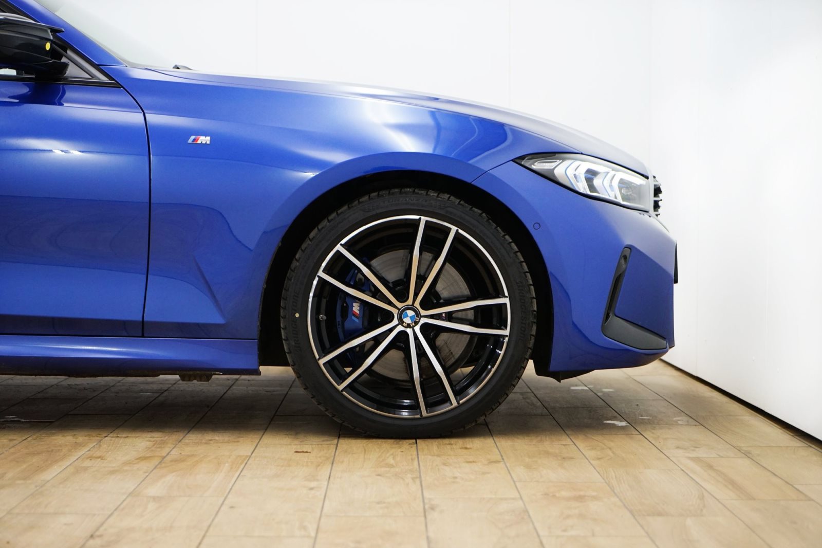 Fahrzeugabbildung BMW M340i xDrive Touring [ACC, RFK, HiFi, 19 LMR]