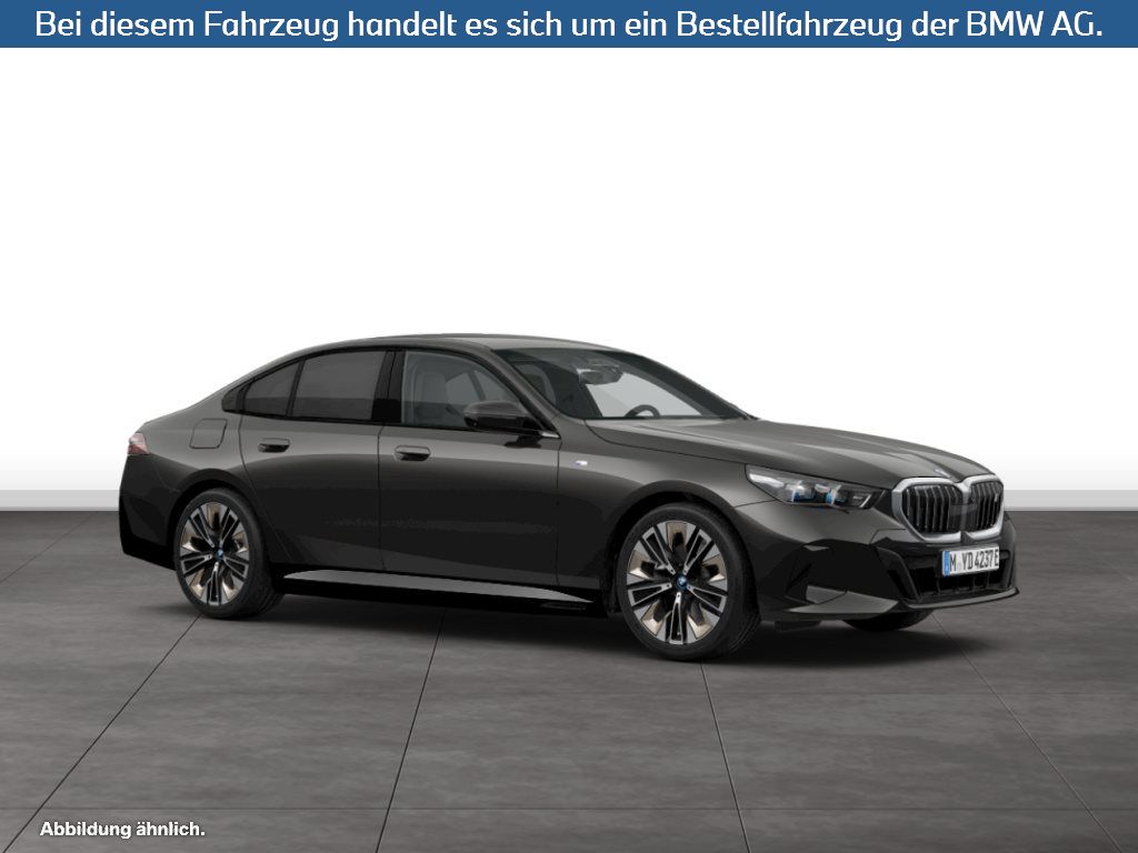 Fahrzeugabbildung BMW i5 eDrive40 Limousine