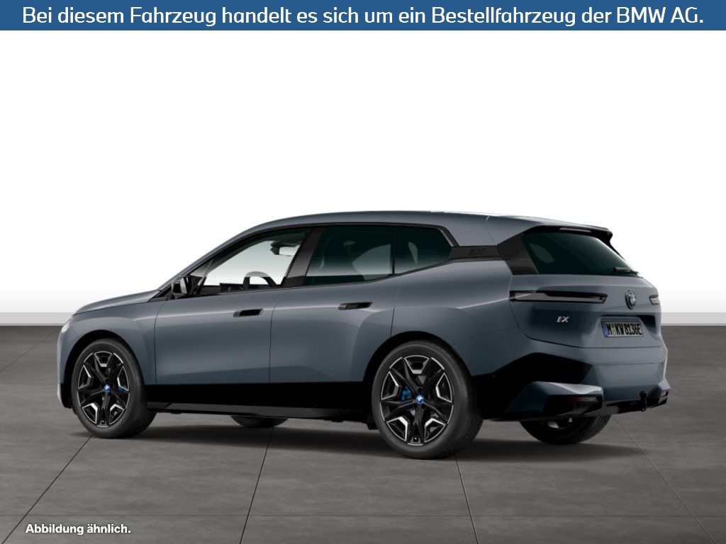 Fahrzeugabbildung BMW iX xDrive40