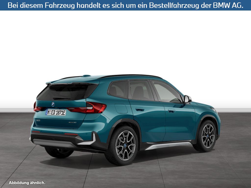 Fahrzeugabbildung BMW iX1 xDrive30